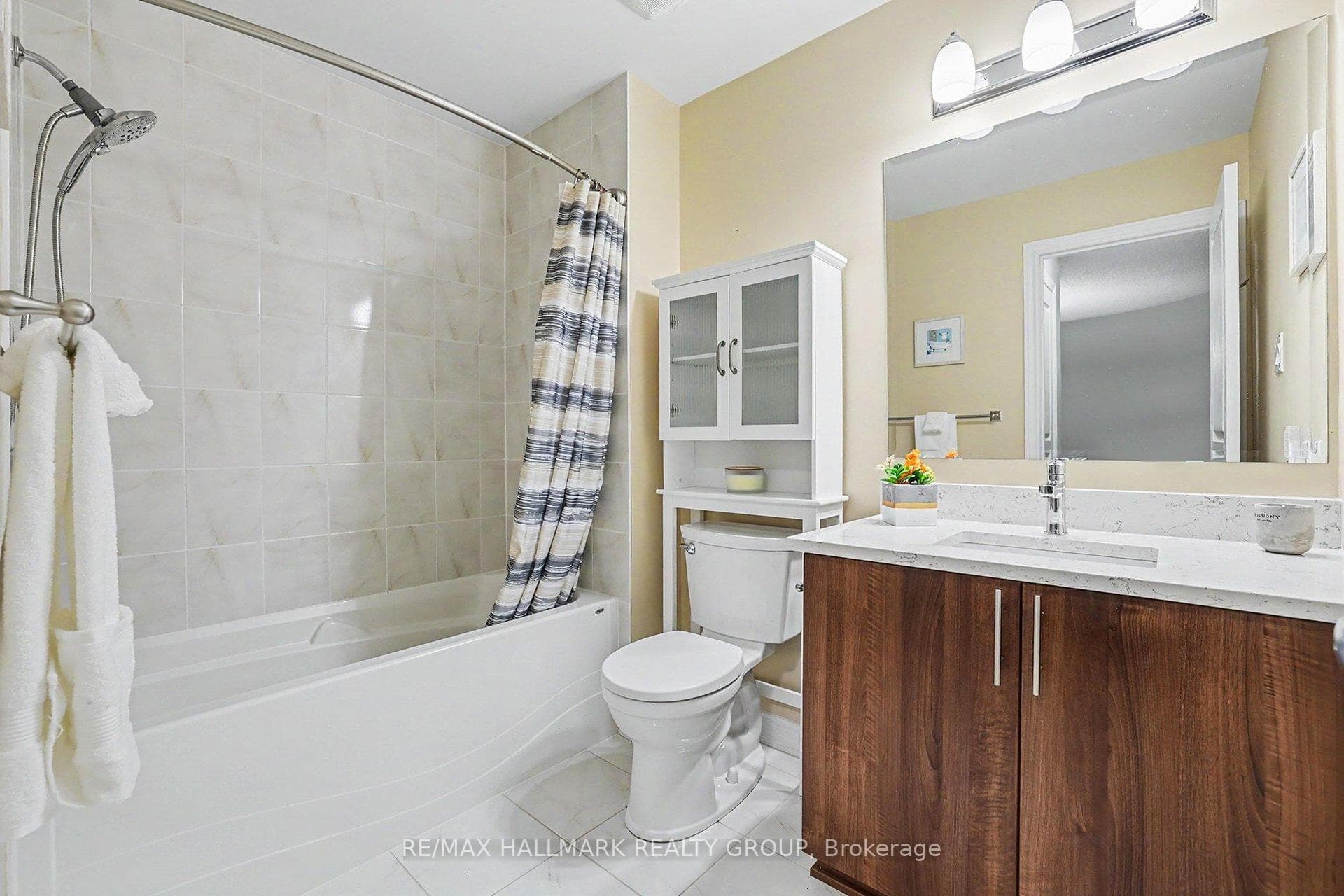 217 GOSSAMER Street photo 23