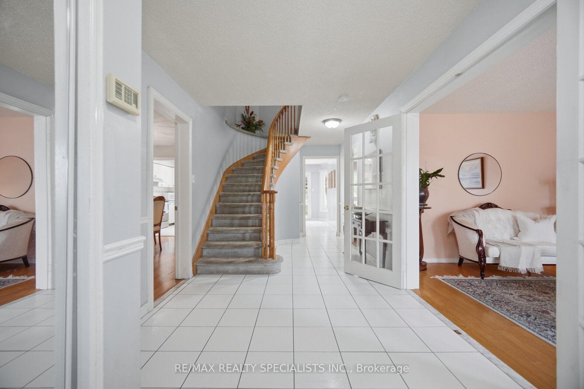 271 Nahani Way photo 4