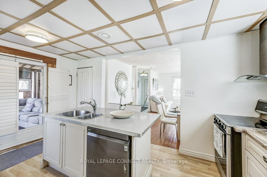 228 Park Road photo 17