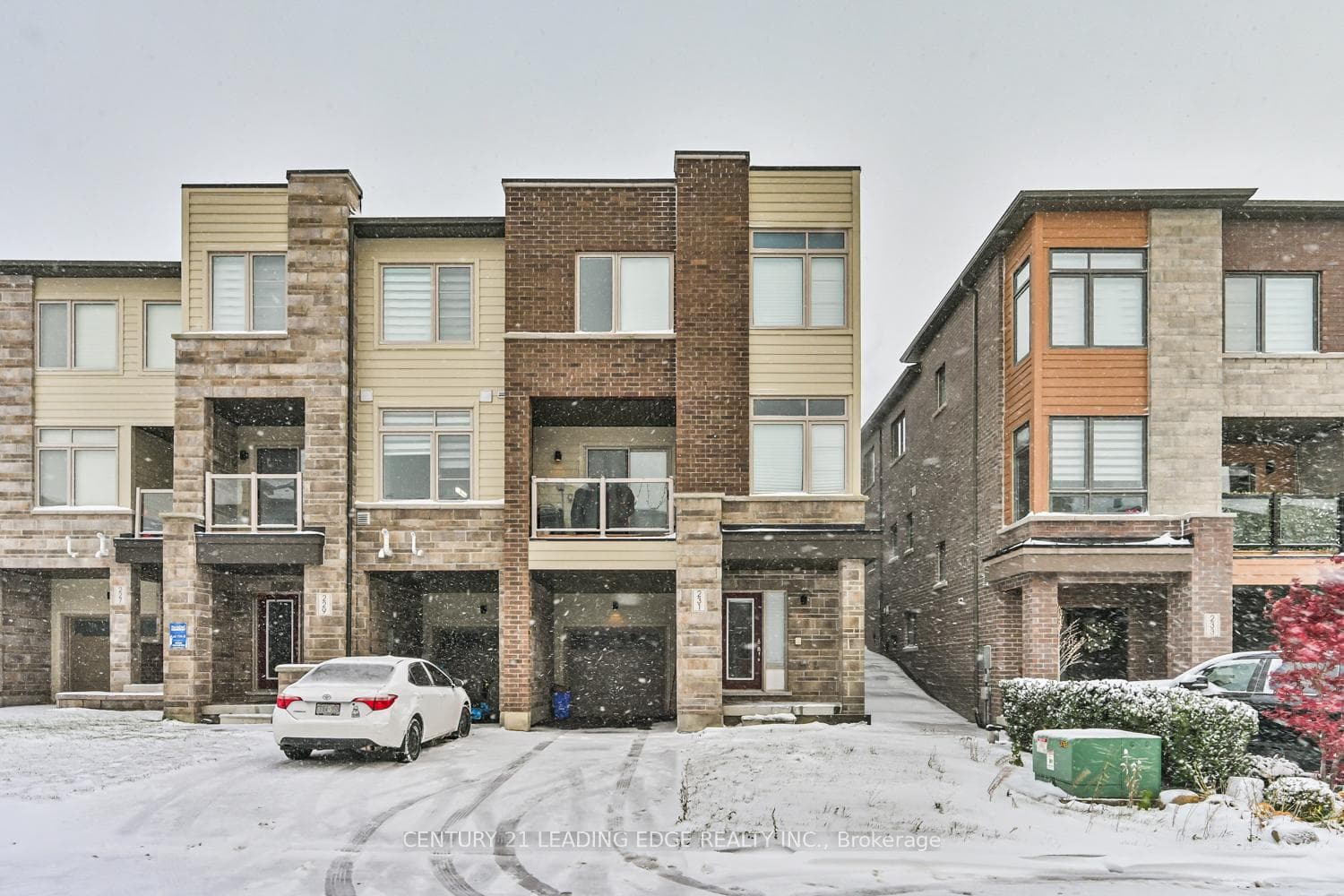 231 Vivant Street photo 1