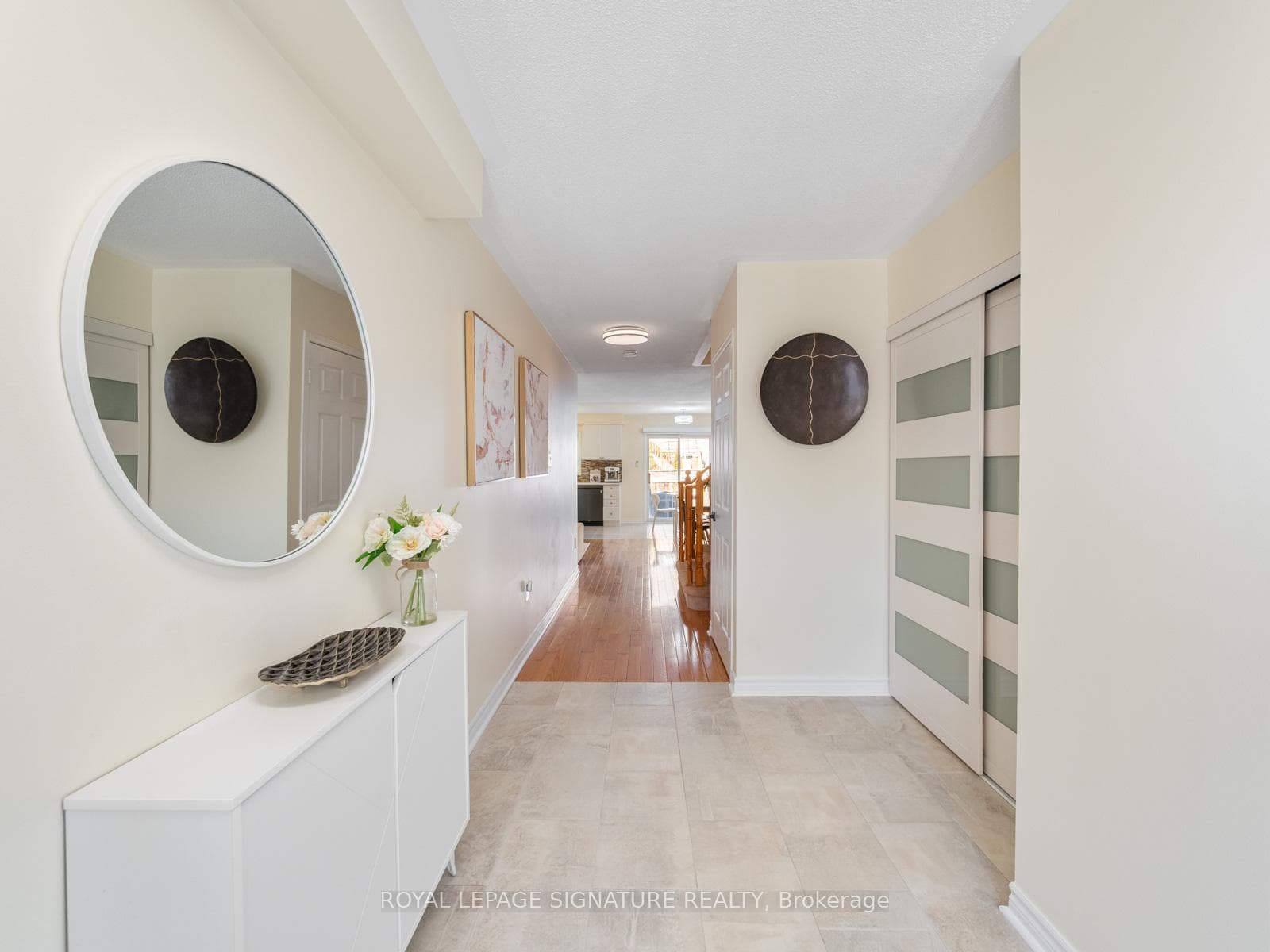 88 Burgess Crescent photo 5