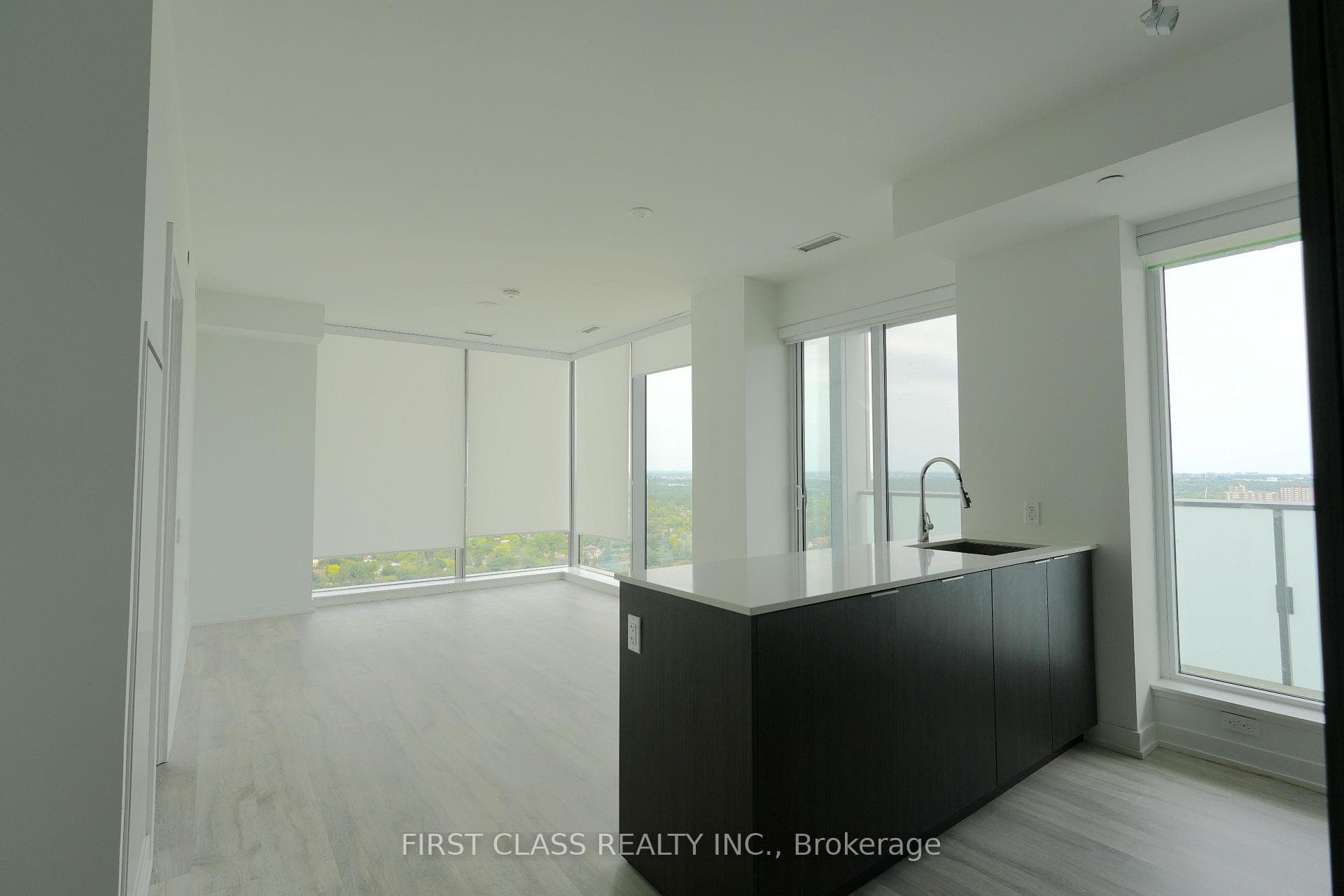 7 Golden Lion Heights Unit 2803 photo 2
