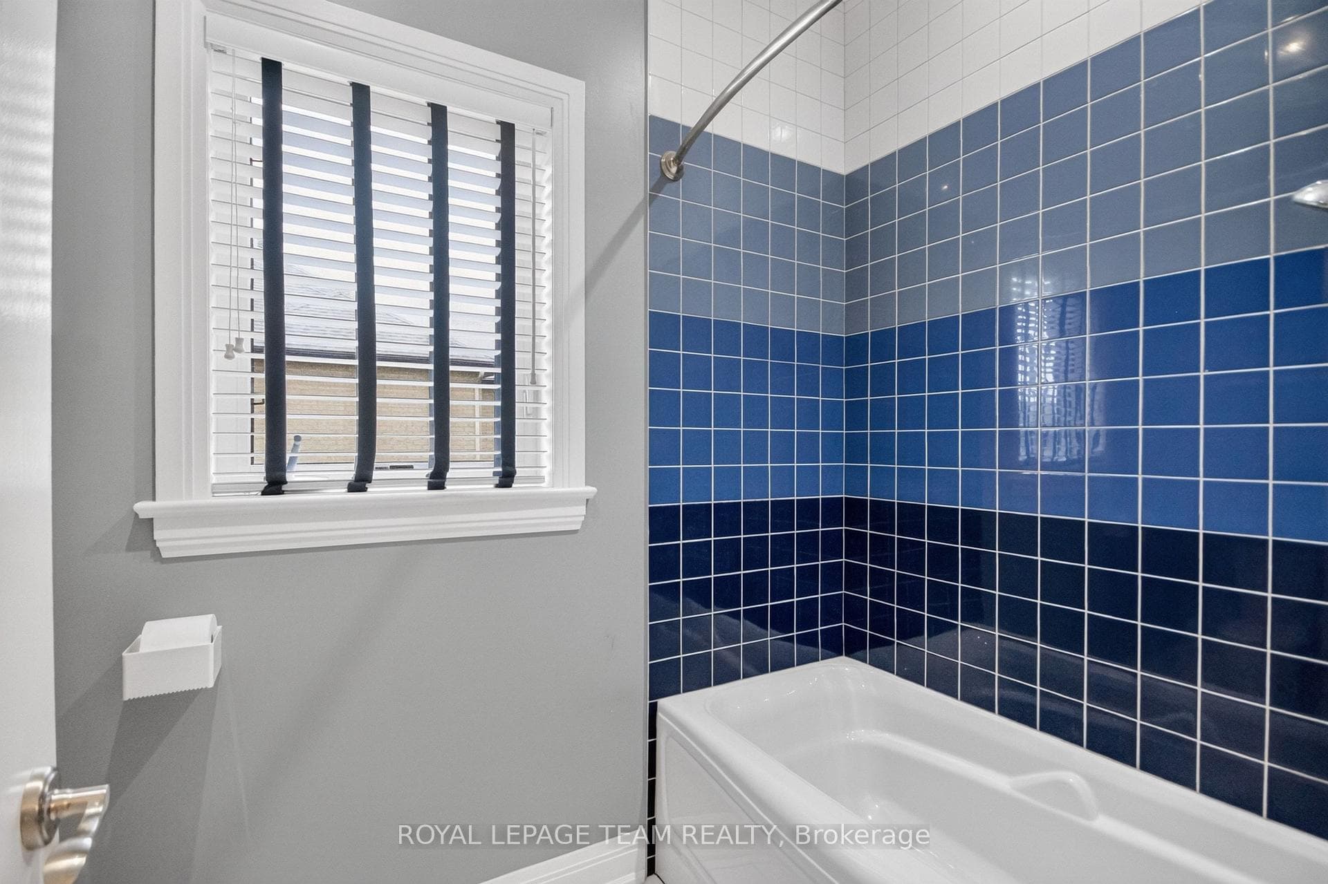 1801 CEDARLAKES Way photo 28