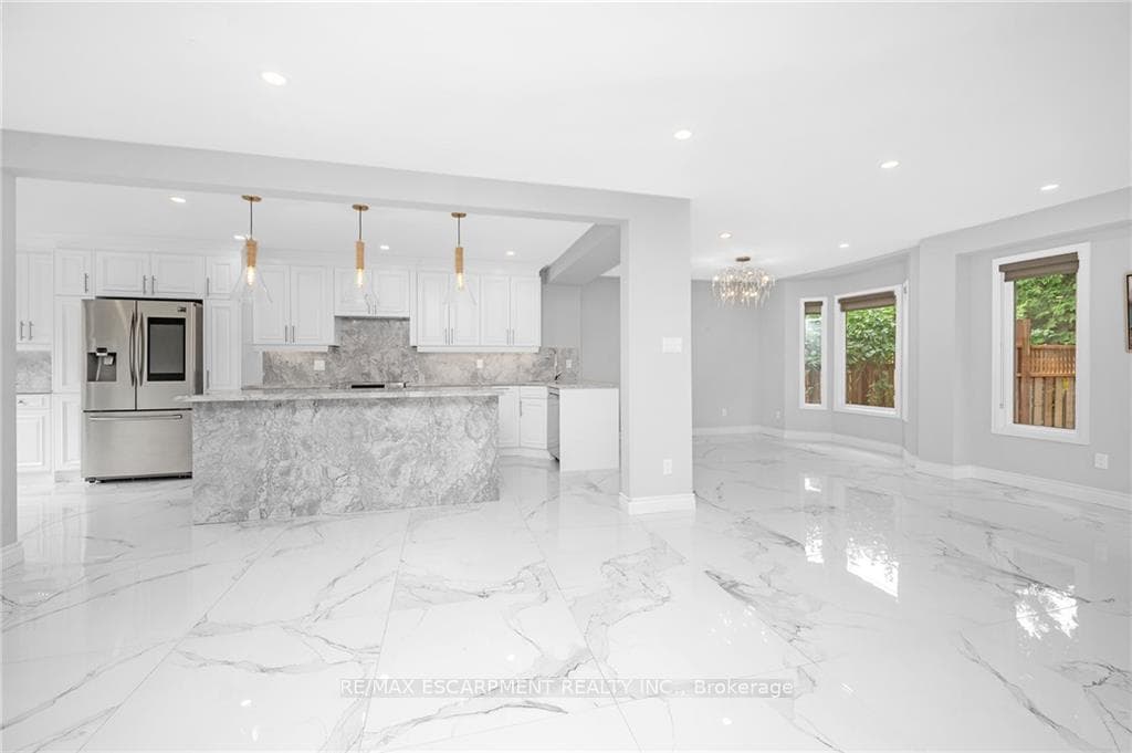 5255 Lakeshore Road Unit 10 photo 5