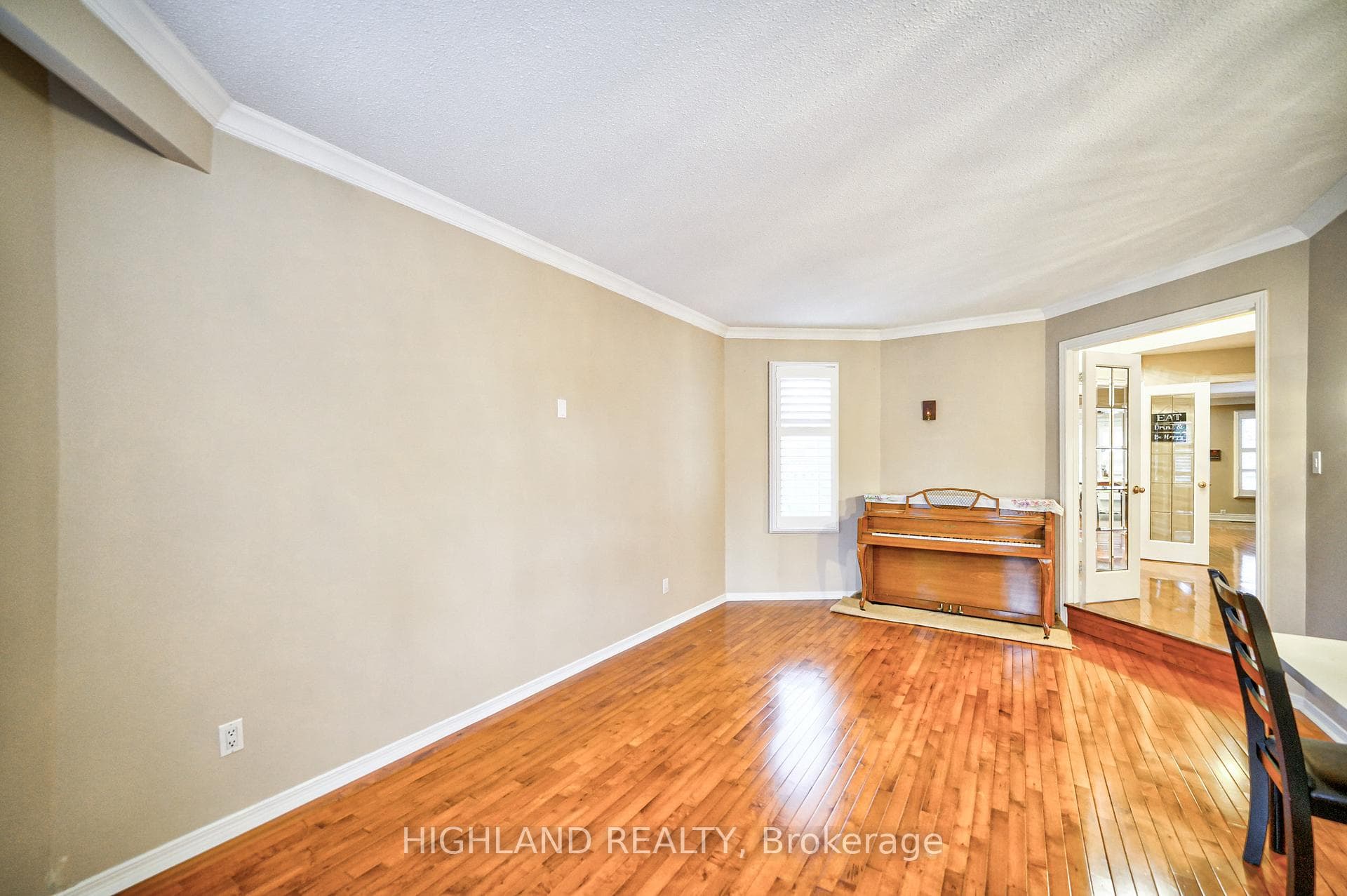 4441 Mayflower Drive Unit Upper photo 18