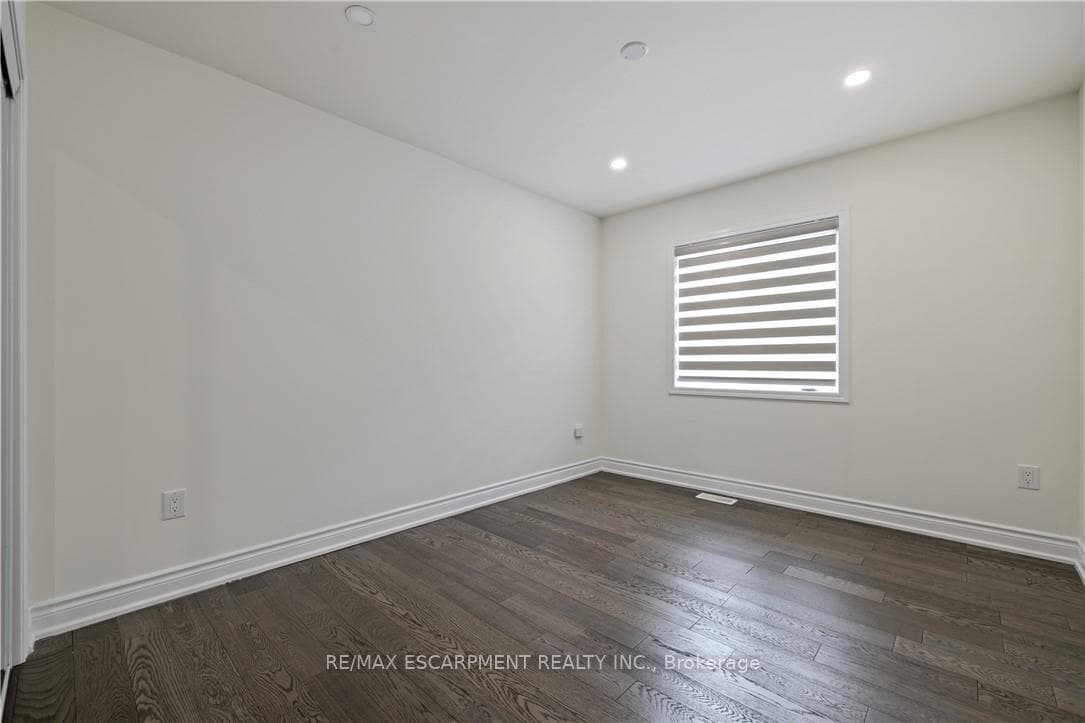 150 Cactus Crescent photo 32