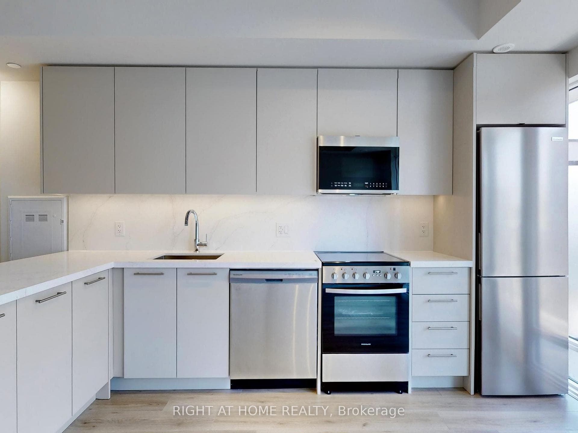 851 Sheppard Avenue Unit 30 photo 10
