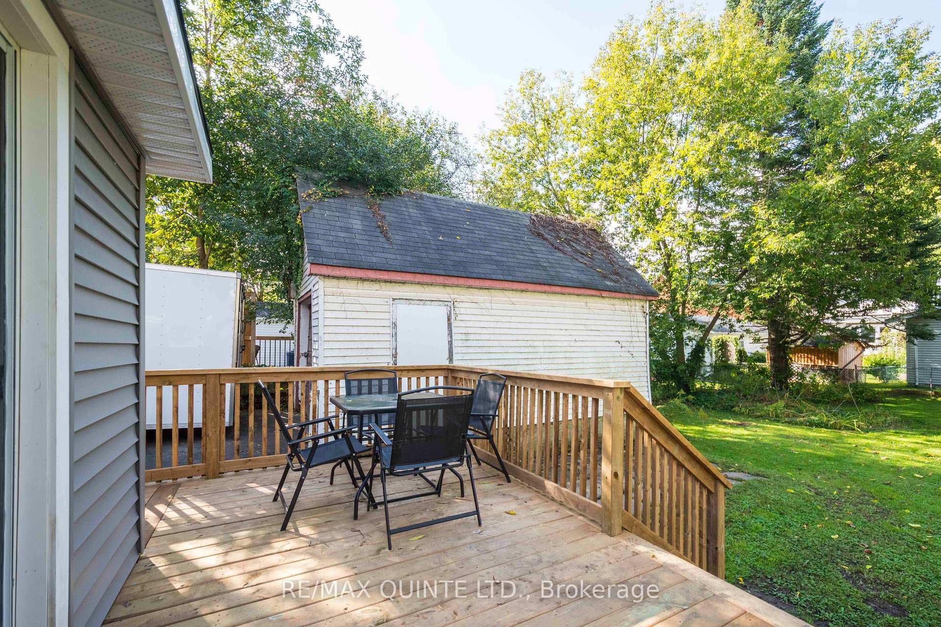 174 Burnham Street photo 26