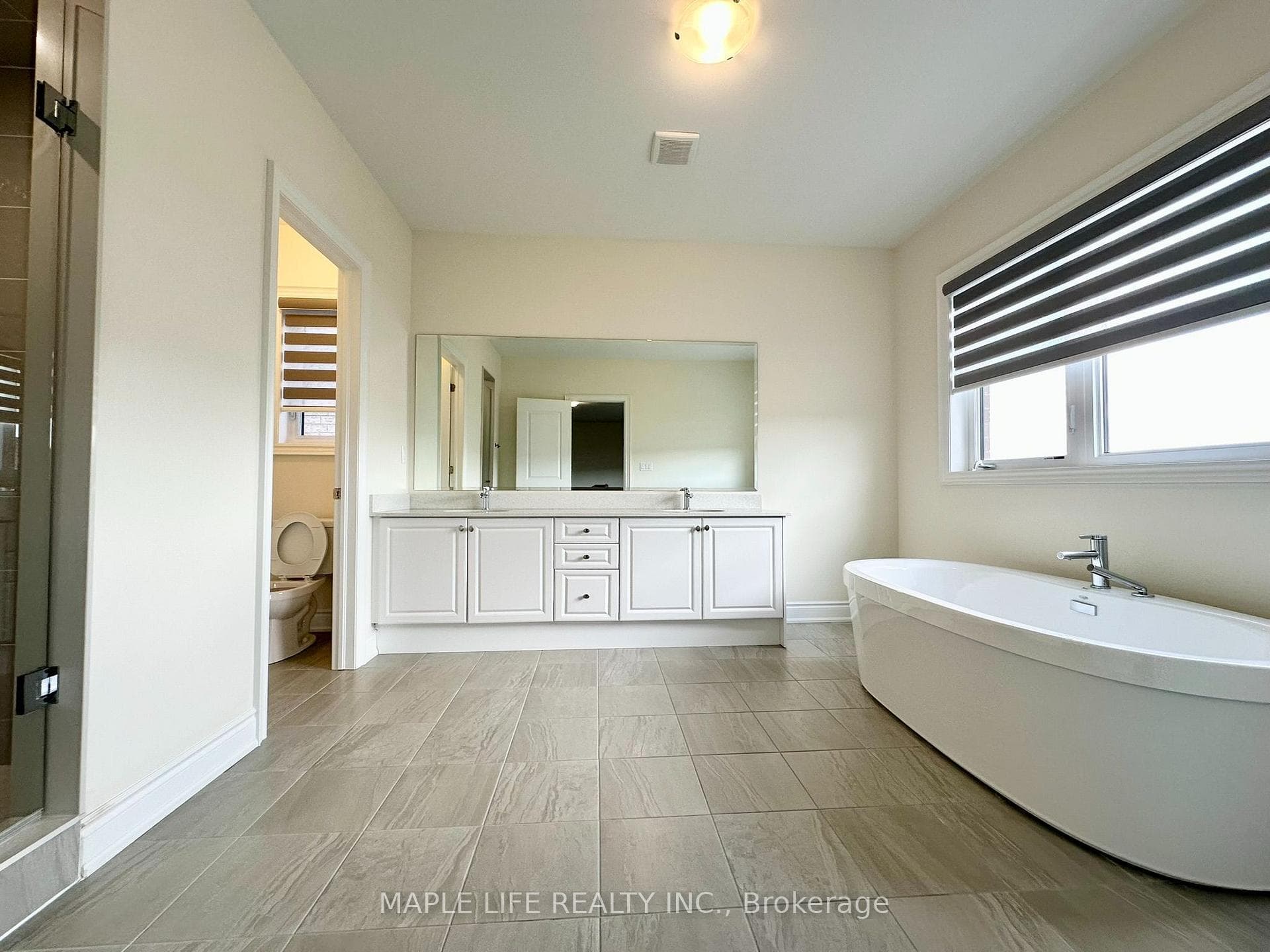 162 Rowe Street photo 40