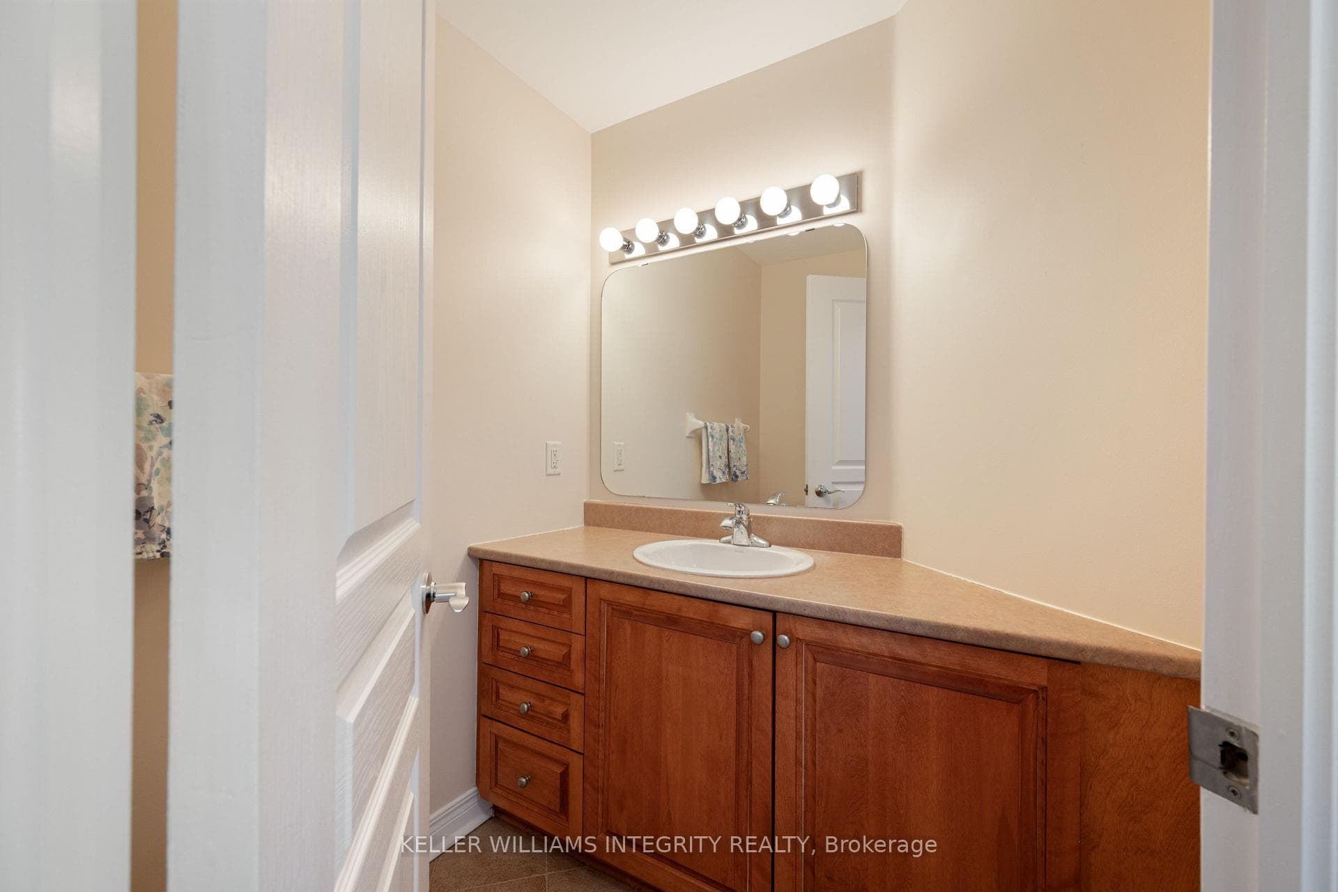 905 Beauparc Private Unit 219 photo 6
