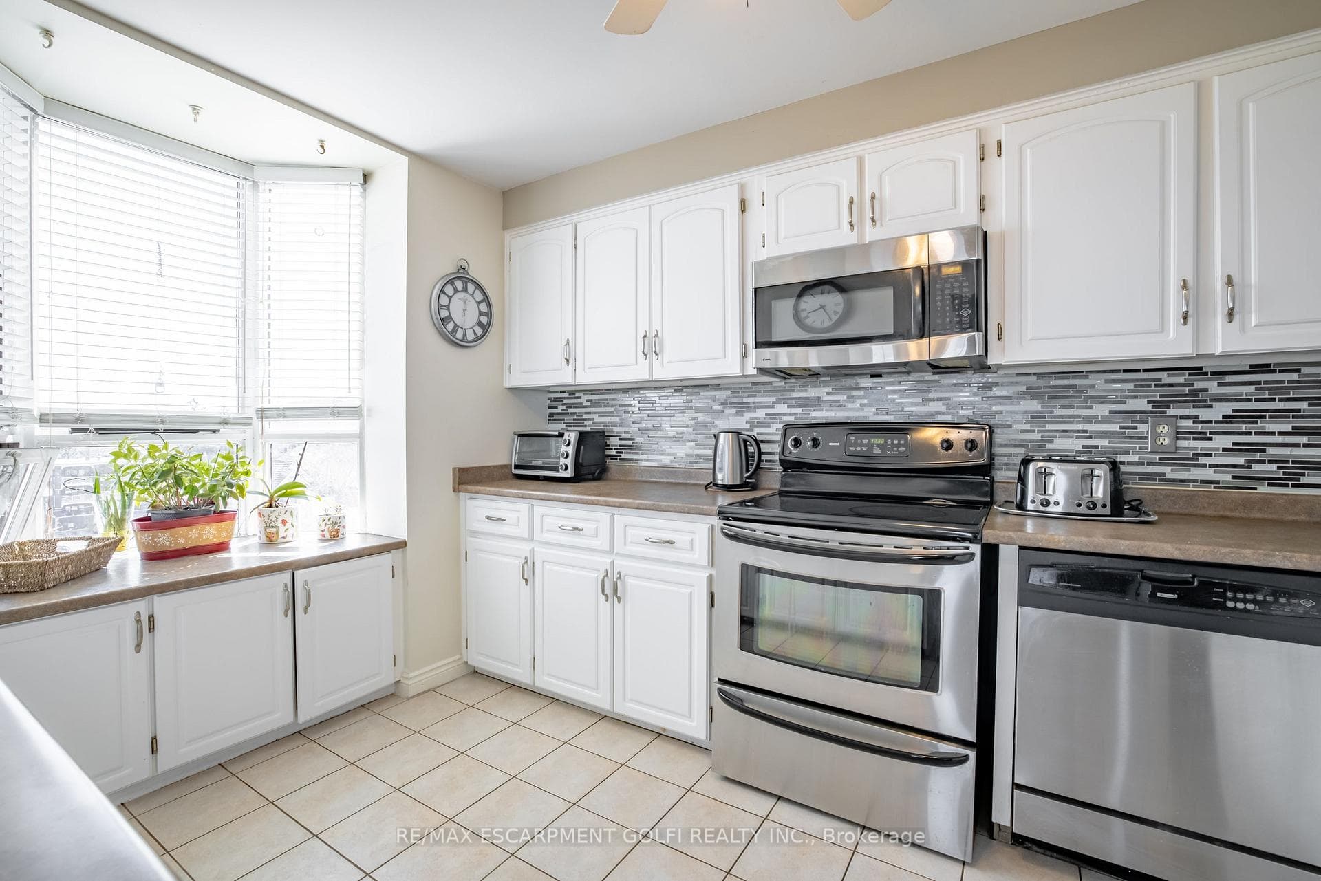432 Main Street Unit 703 photo 17