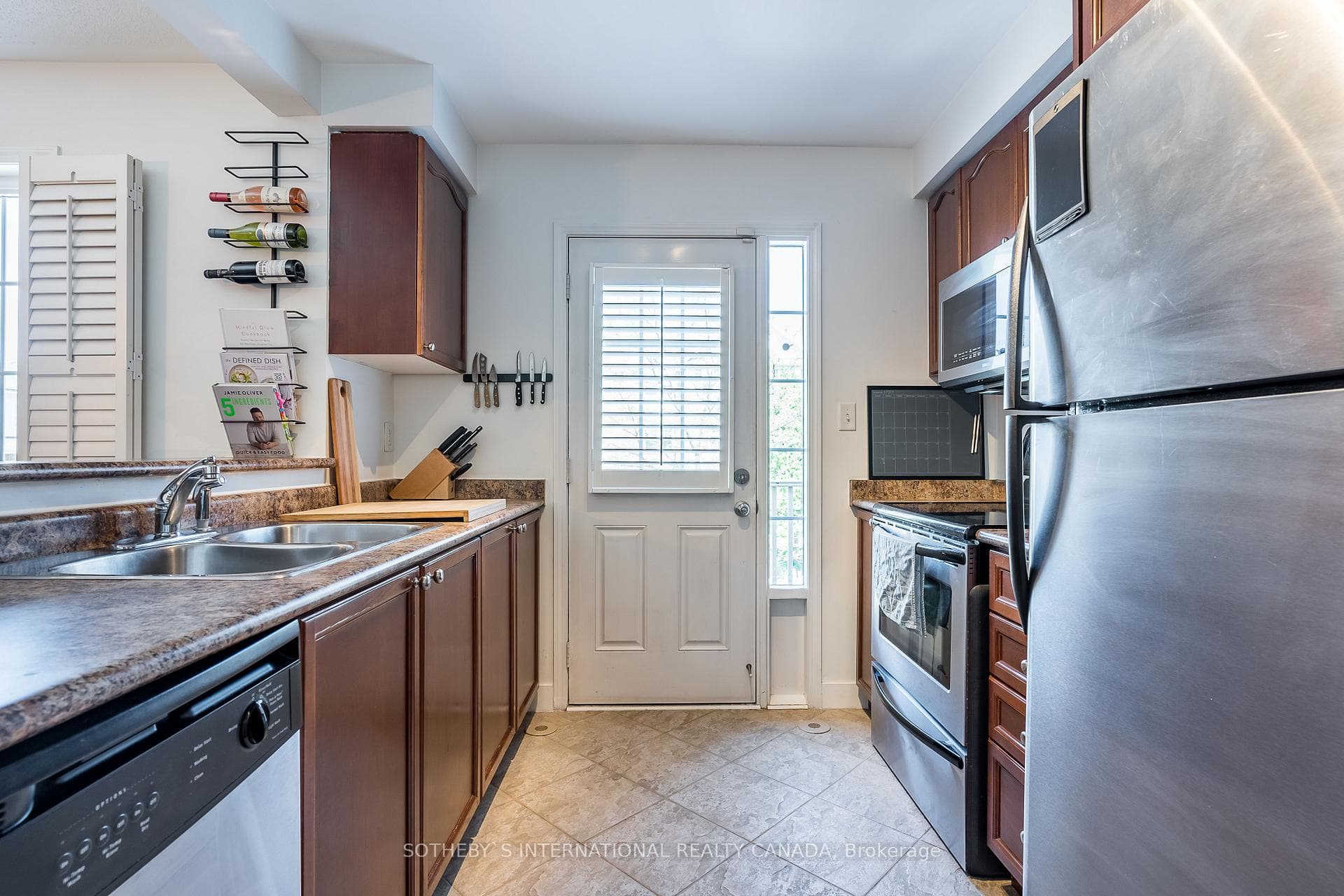 3062 Dewridge Avenue photo 8