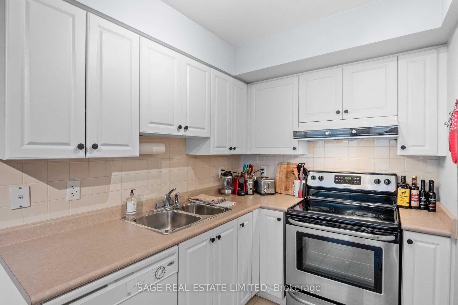 230 King Street Unit 504 photo 6