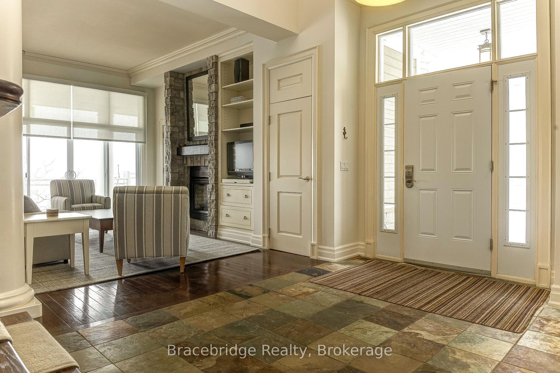 1869 Muskoka Rd 118 Highway Unit T301-D1 photo 17