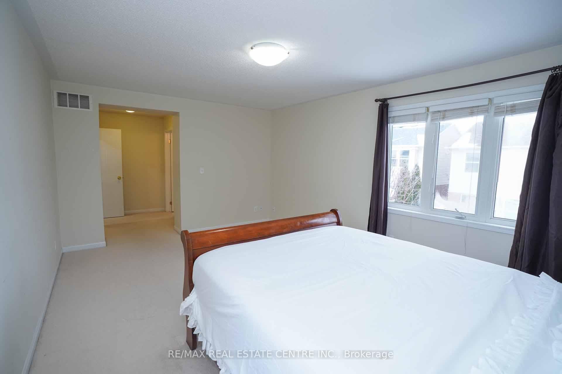 92 Zieman Crescent photo 27
