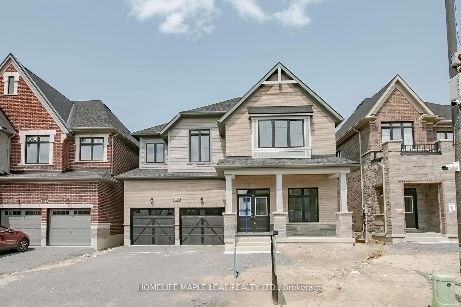 1046 Thompson Drive photo 1