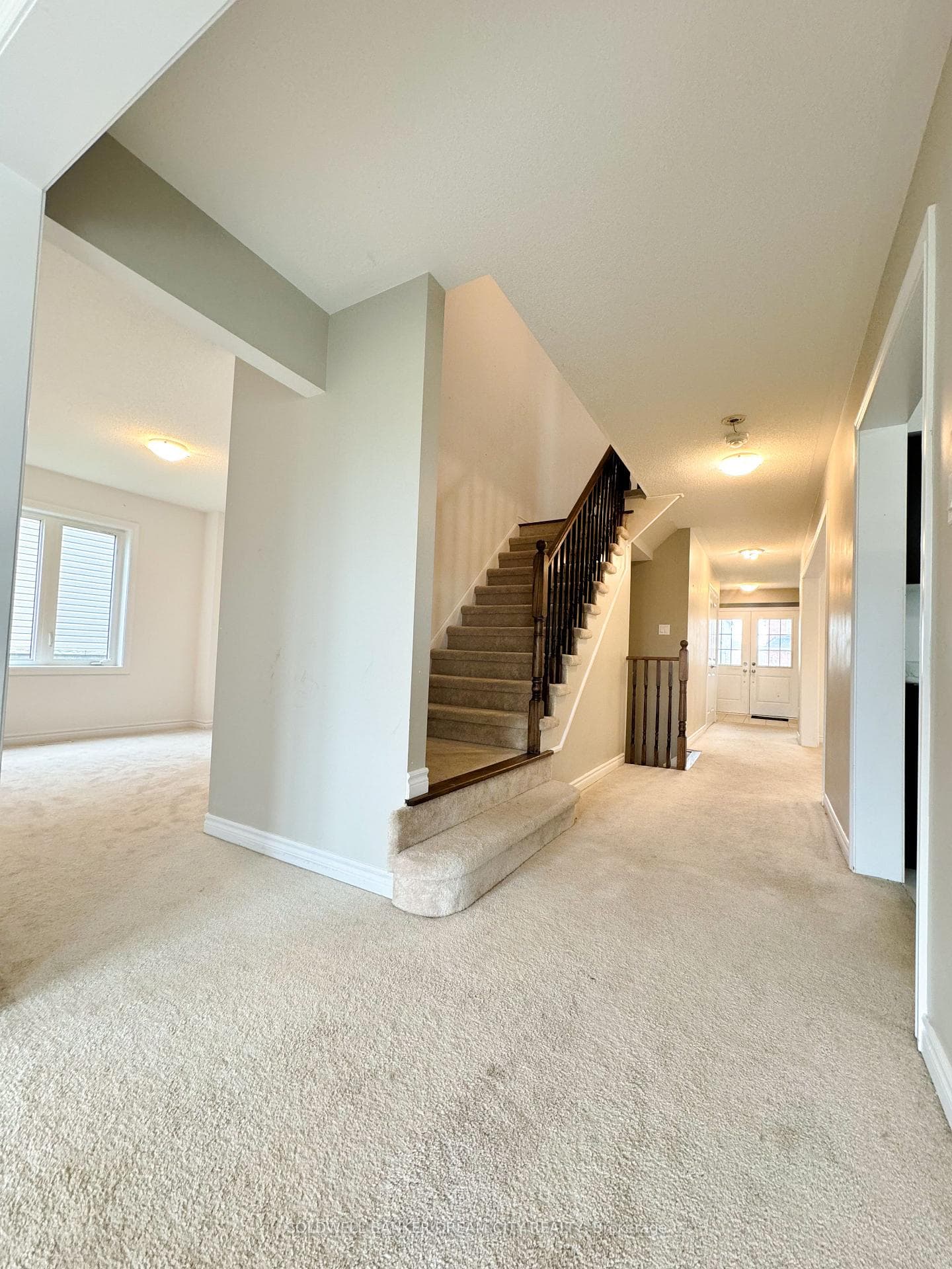 105 Elm Street photo 4