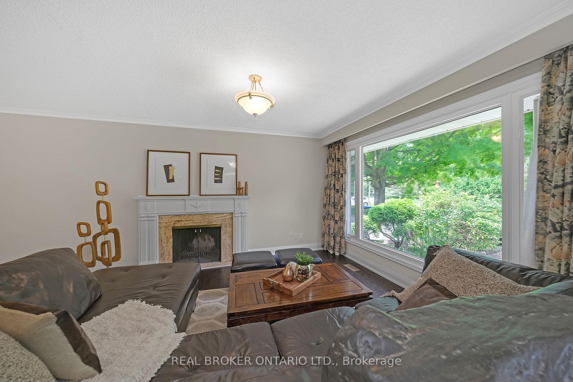 9 Overbank Crescent photo 6