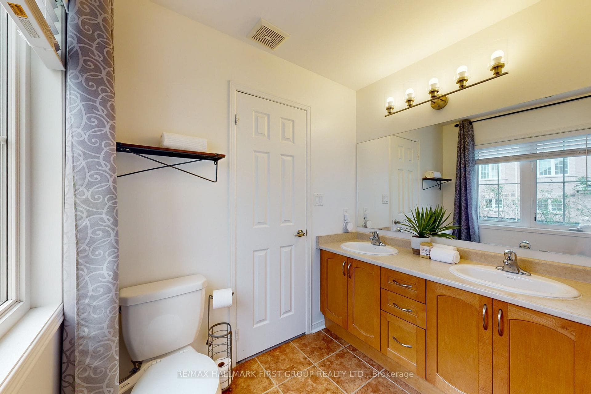 150 Angus Drive photo 29