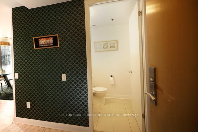 375 King Street Unit 1009 photo 37