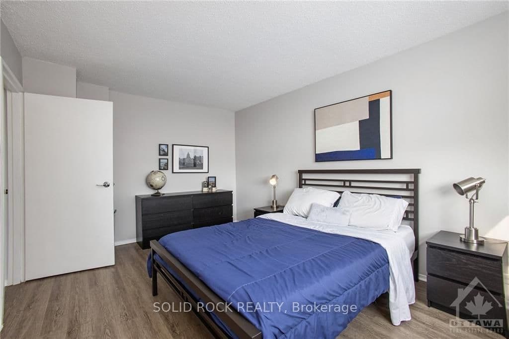 110 FORWARD Avenue Unit 503 photo 16