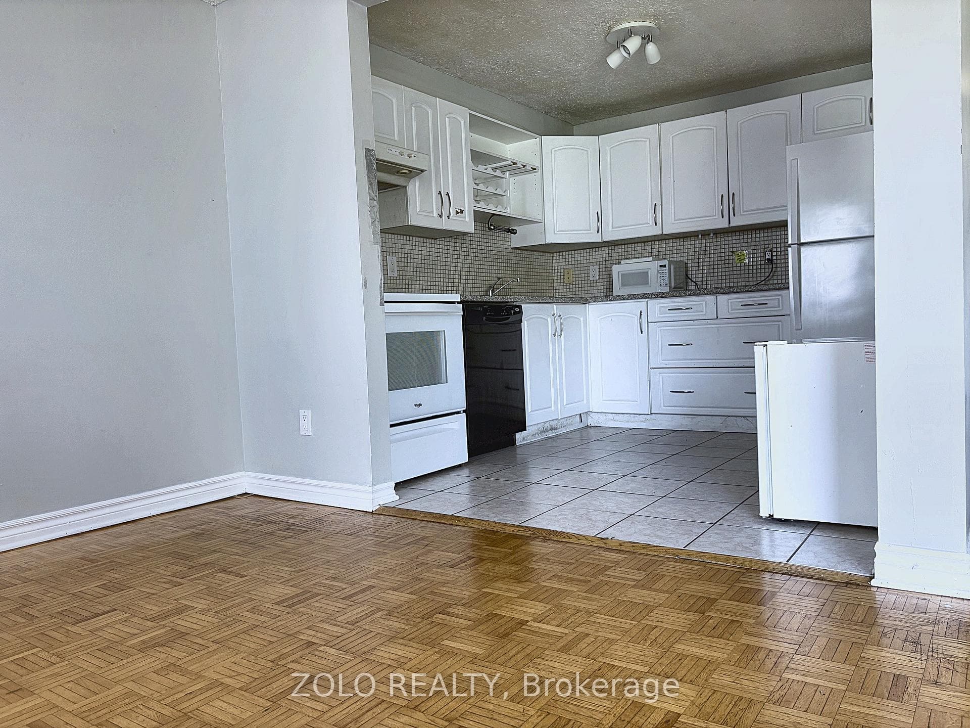 241 Ridgepark Private Unit 59 photo 6