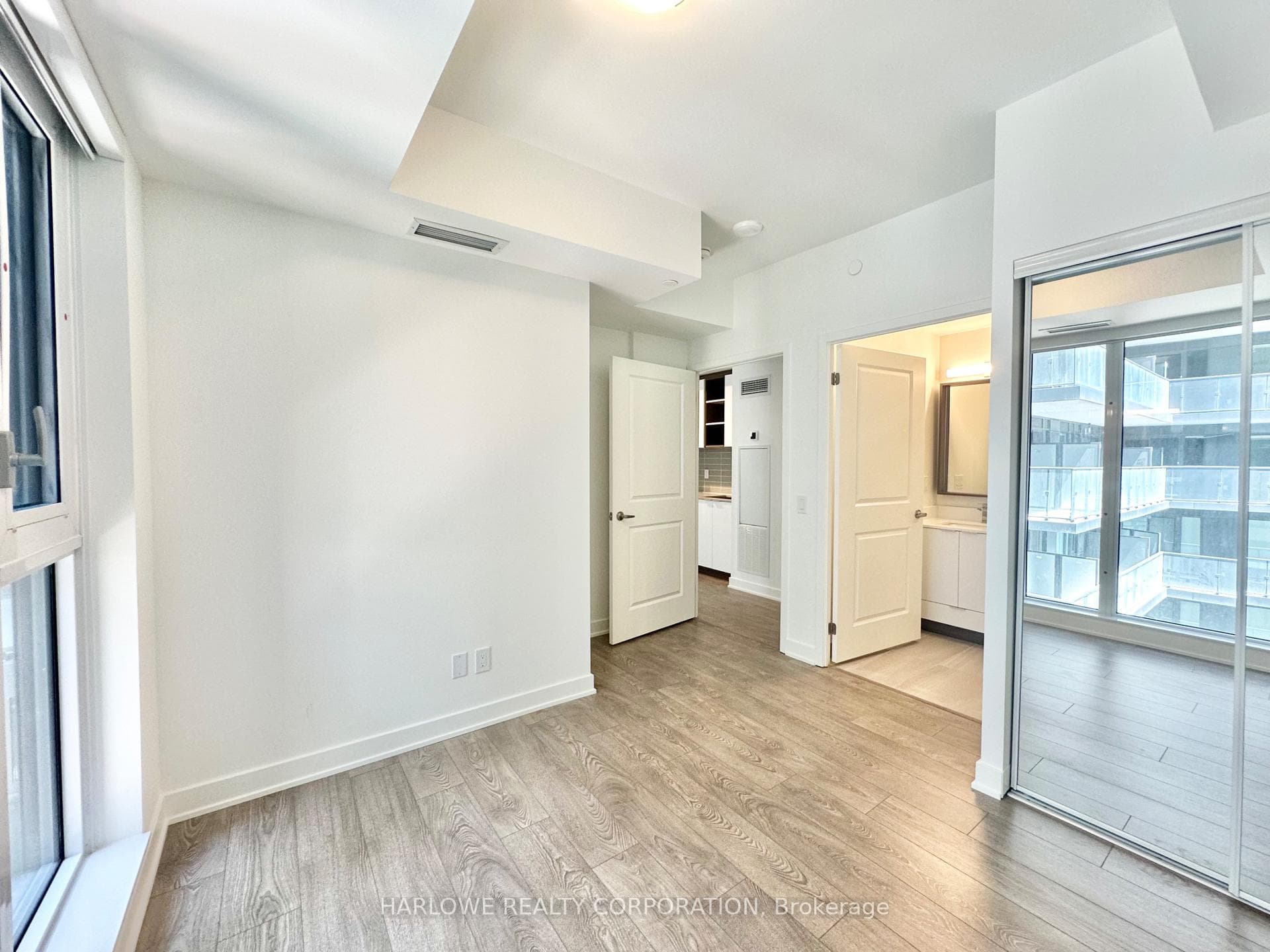 543 Richmond Street Unit 722 photo 9
