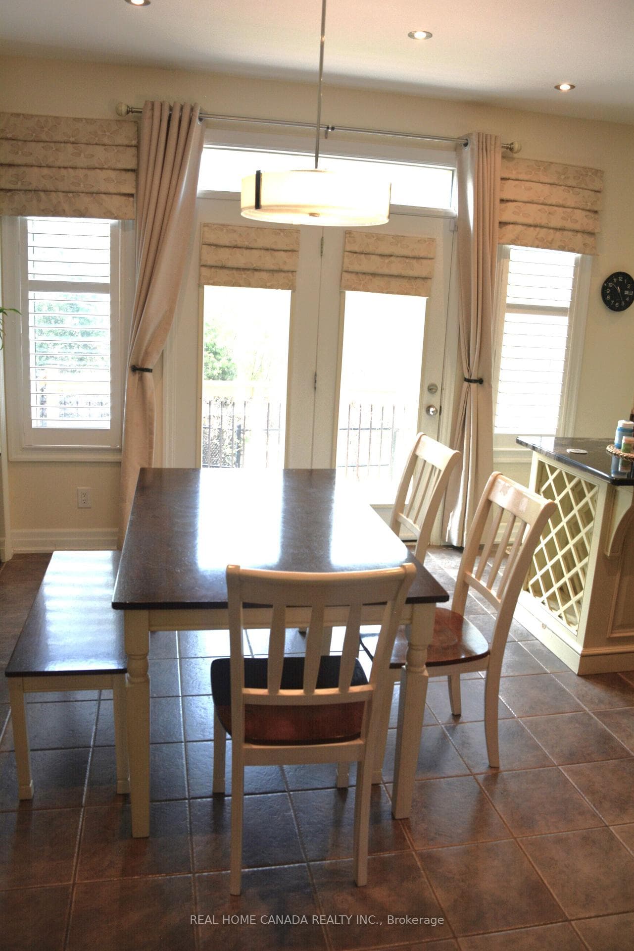190 Forbes Terrace photo 14