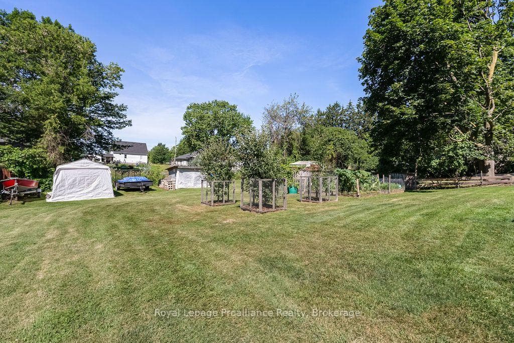 76 Wright Avenue photo 33