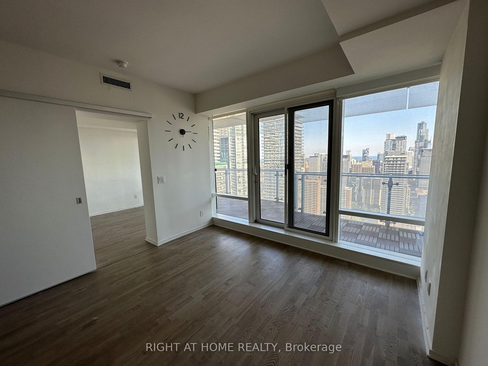 1 Bloor Street Unit 3205 photo 8