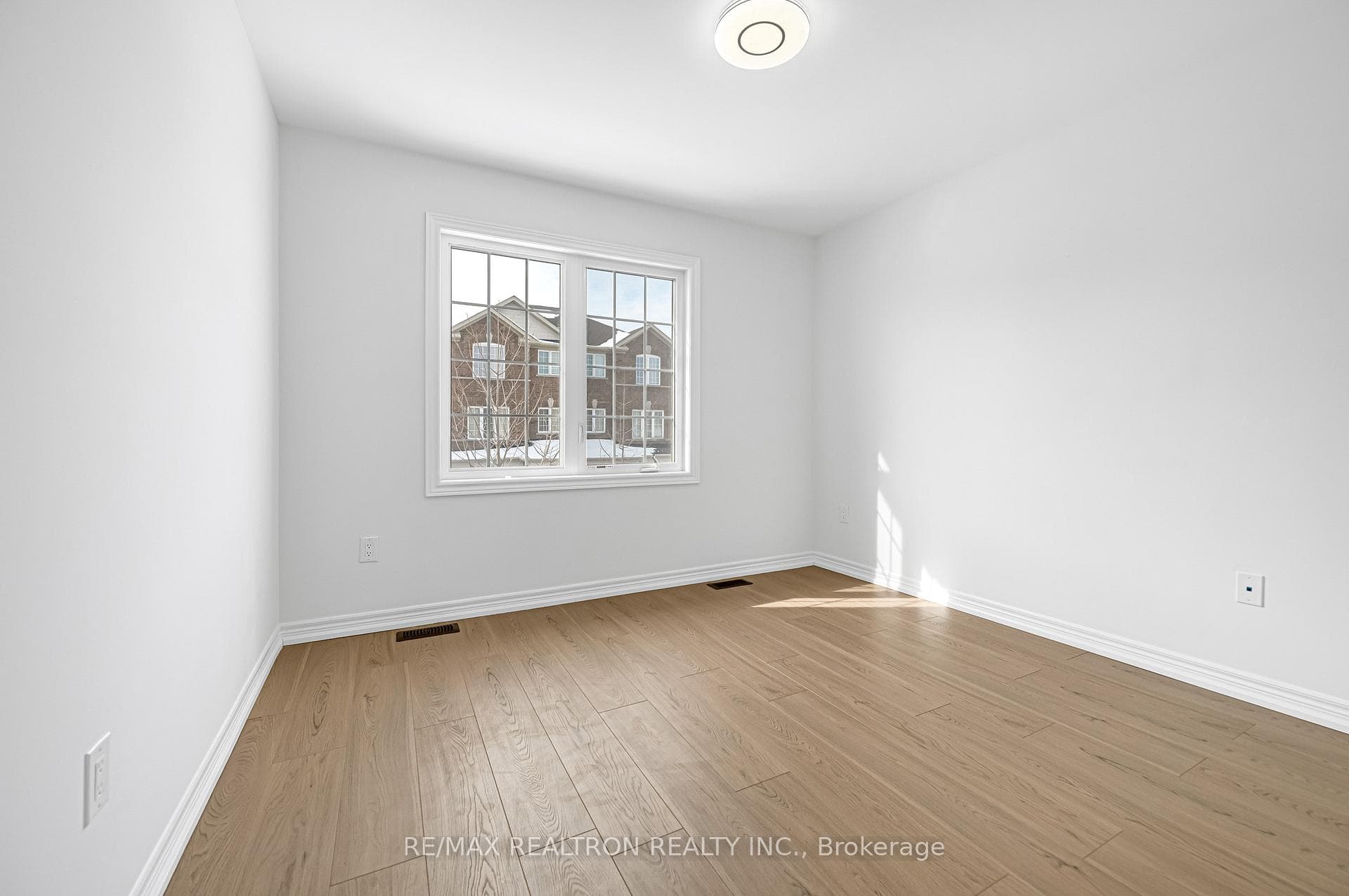 51 Albert Lewis Street photo 37
