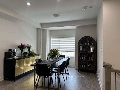 17 Lambert Lane photo 4