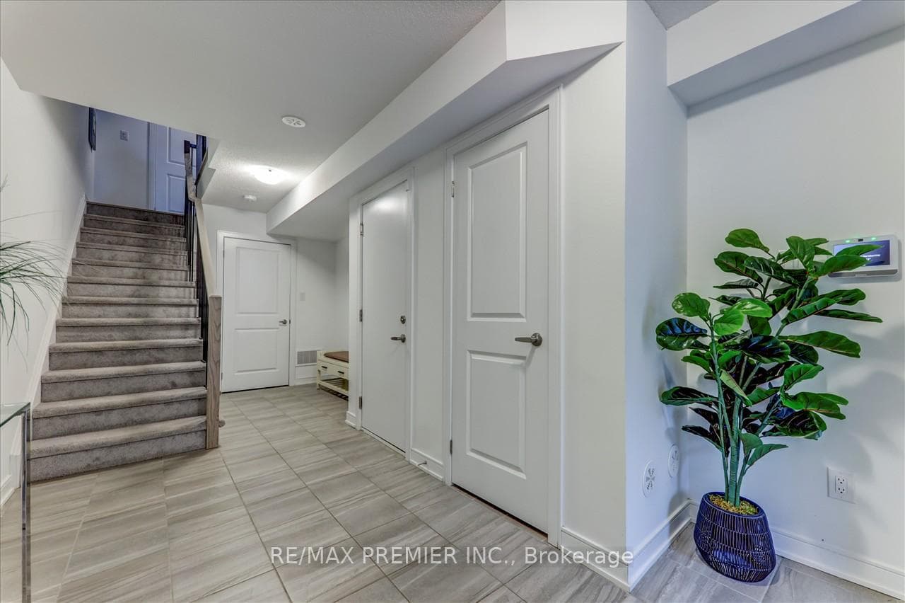 20 Red Maple Lane photo 5