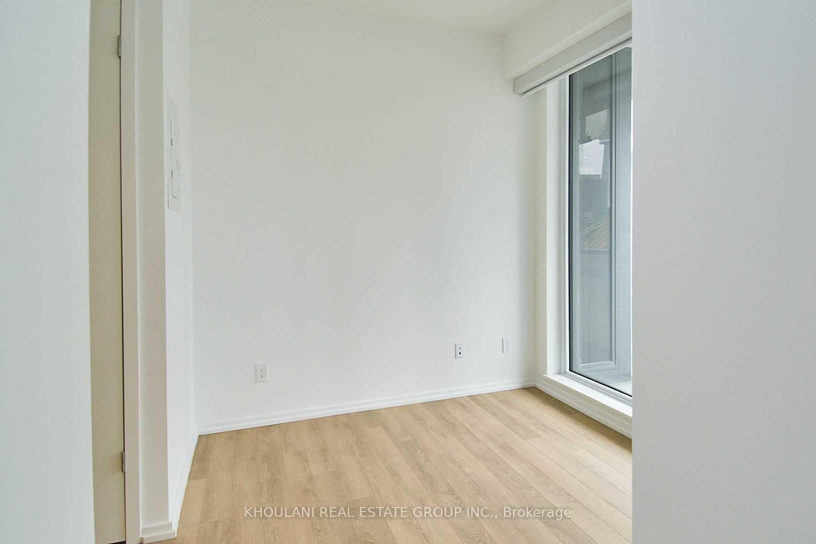 197 Yonge Street Unit 1909 photo 13