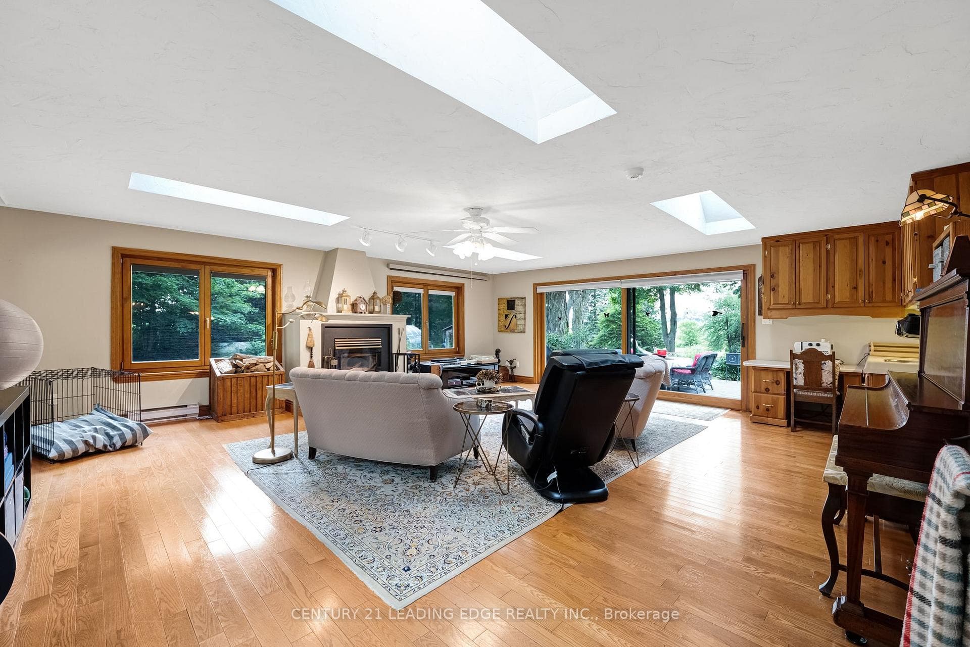 17962 9th Line photo 7