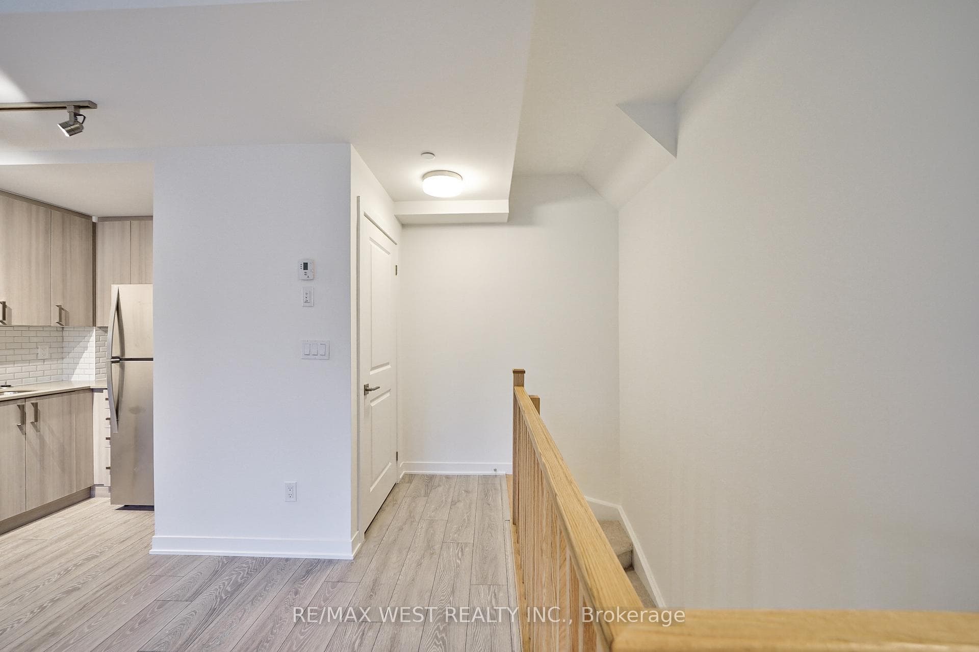 4015 Hickory Drive Unit Th11 photo 6