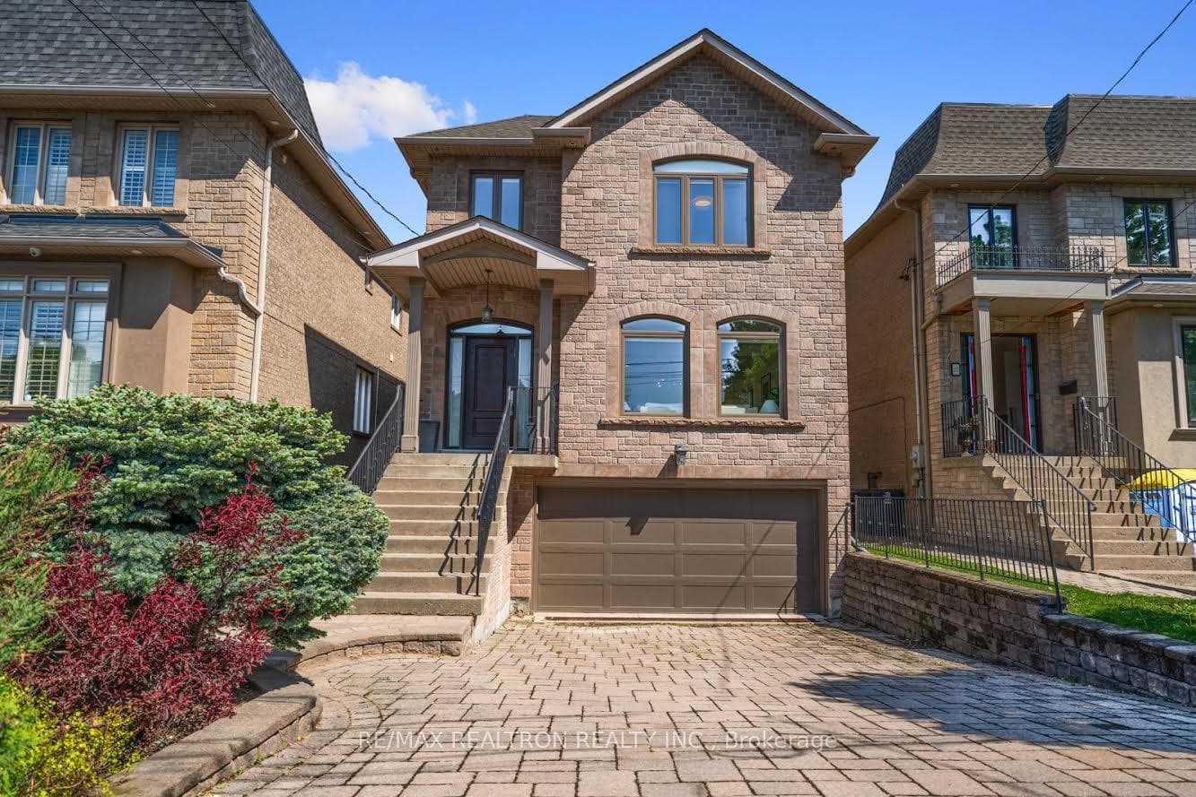 24 Model Avenue photo 1