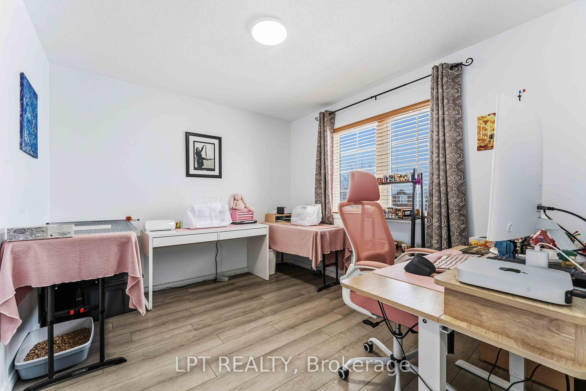 1549 Senateurs Way photo 19