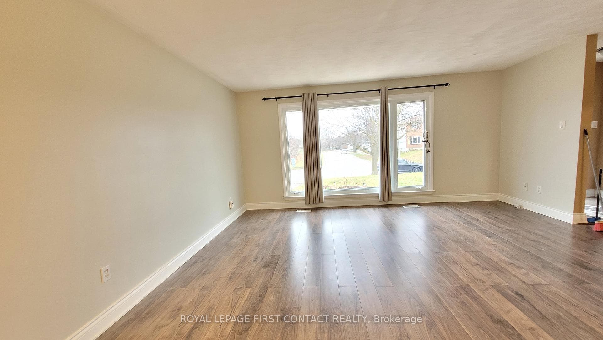 124 ROSE Street photo 7