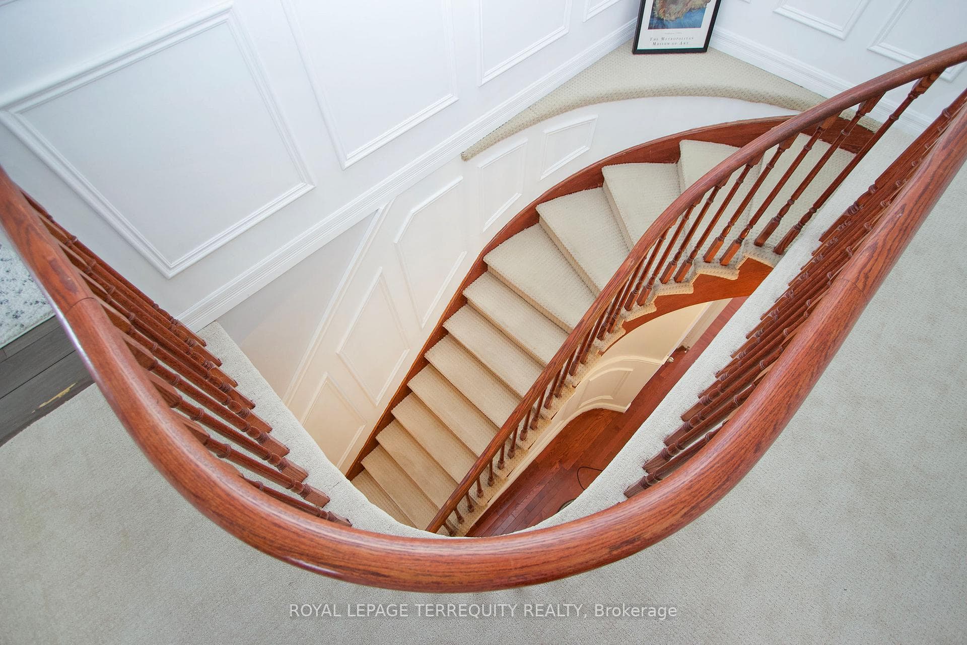 1053 Beaver Valley Crescent photo 7