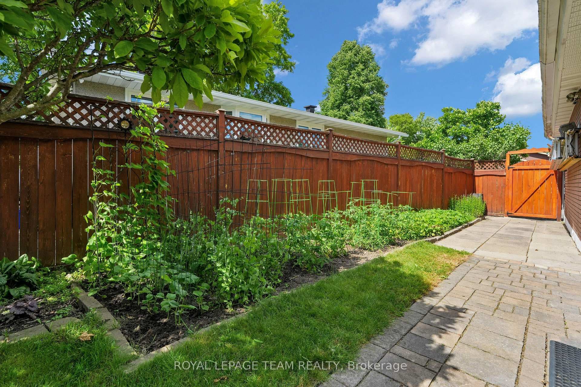 2250 Urbandale Drive photo 47