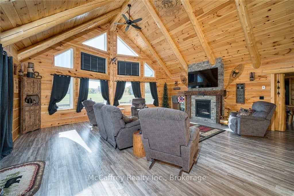 738 MILLER Road photo 8
