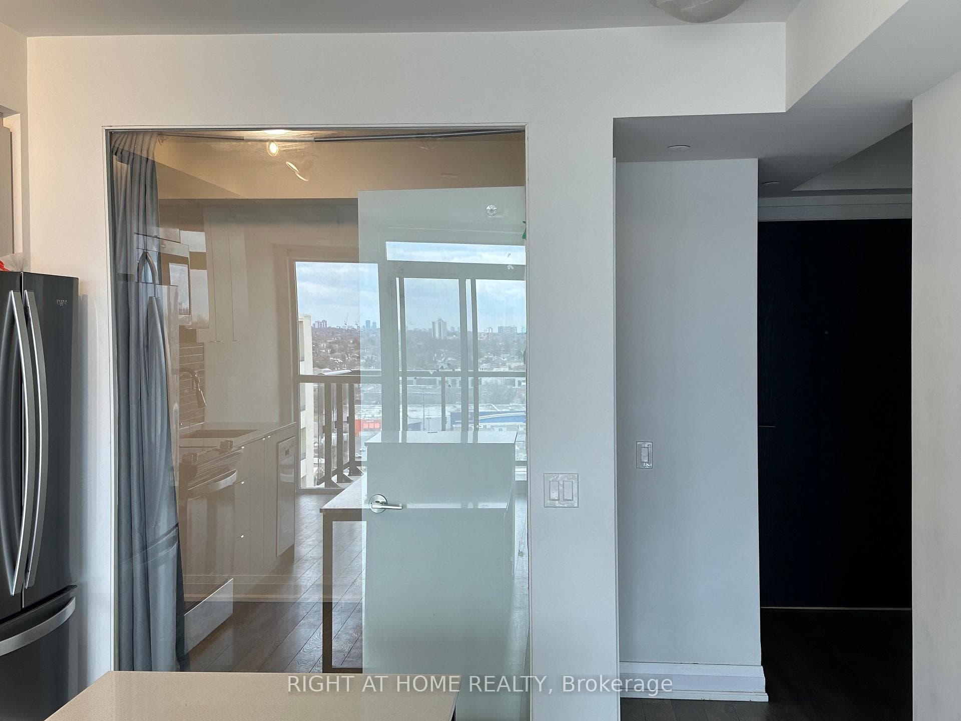 1461 Lawrence Avenue Unit 2007 photo 14