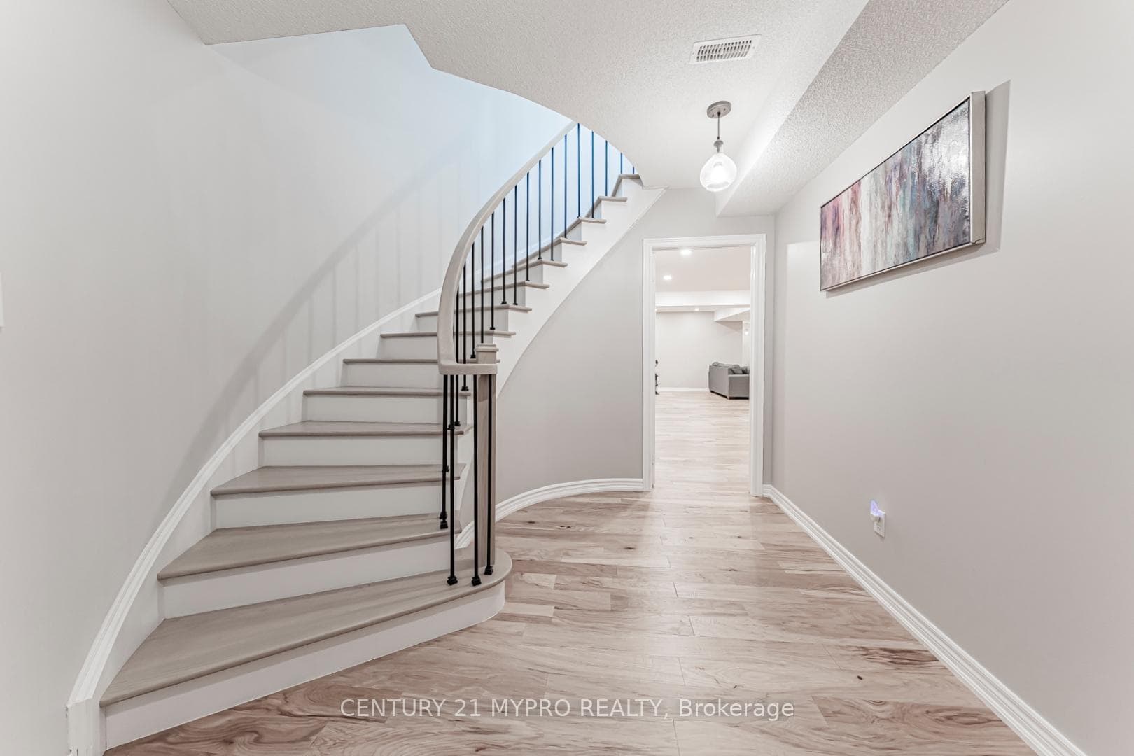 1109 Kestell Boulevard photo 35