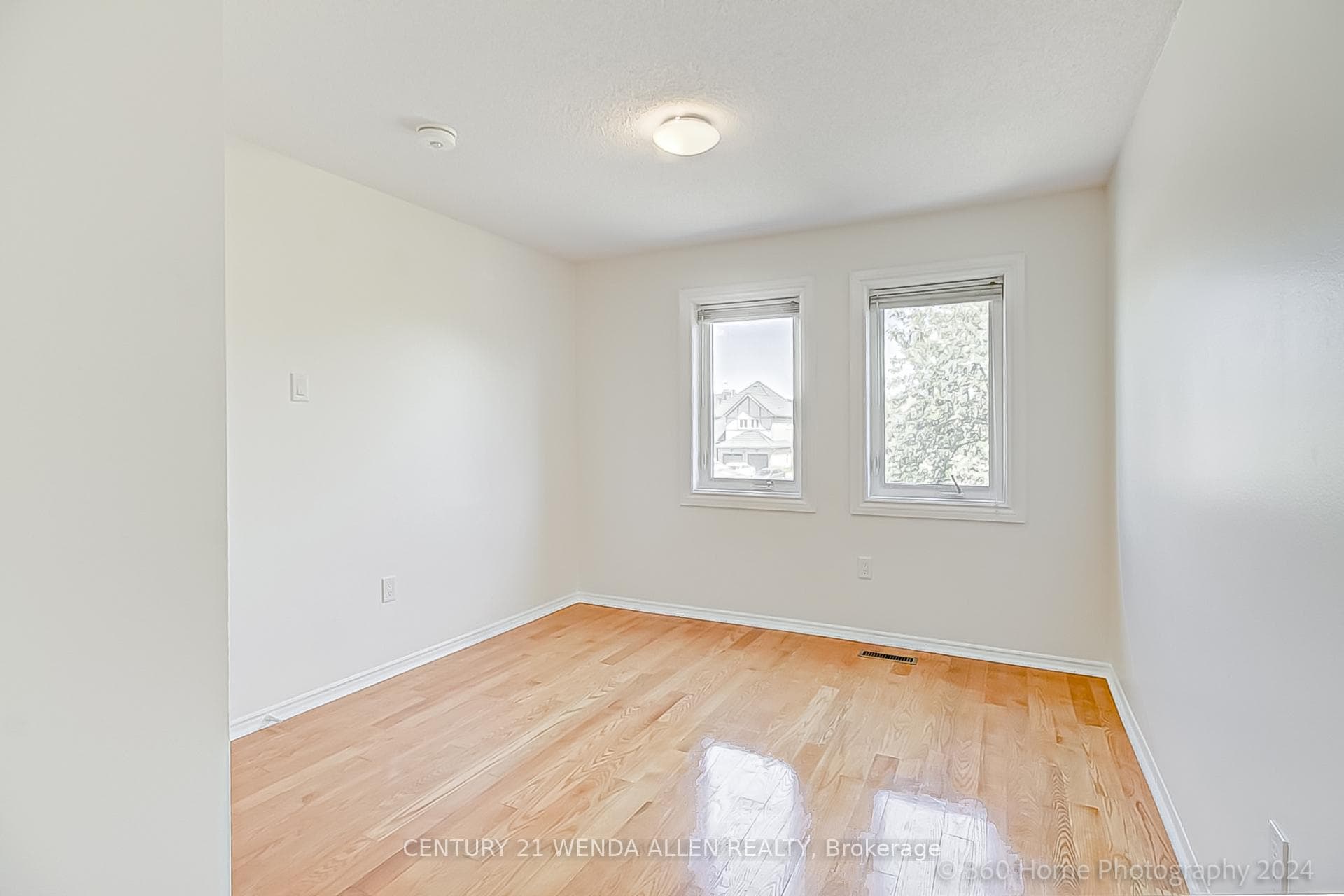 555 Loretta Court photo 15