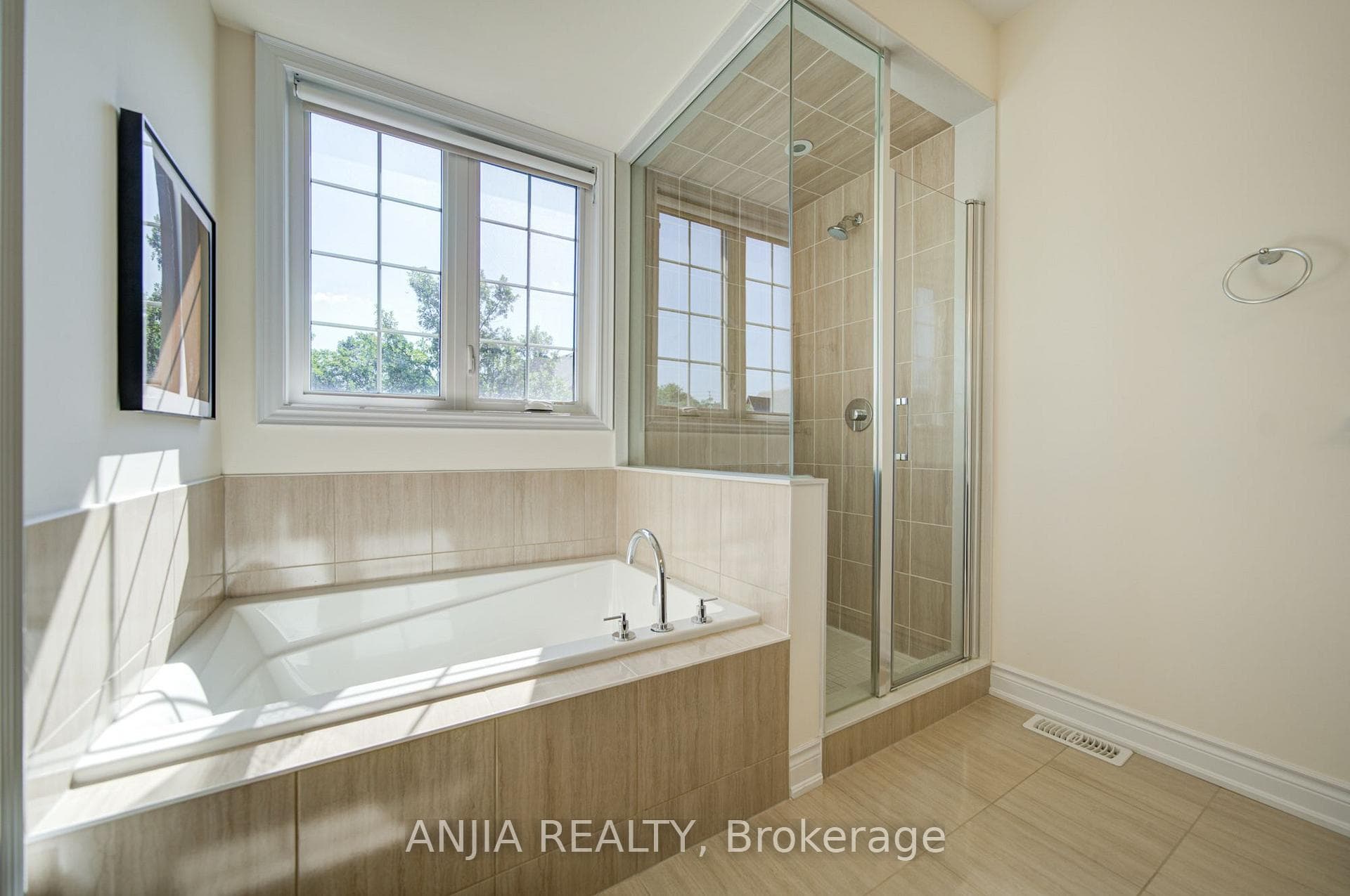 7 Beaufort Way photo 37
