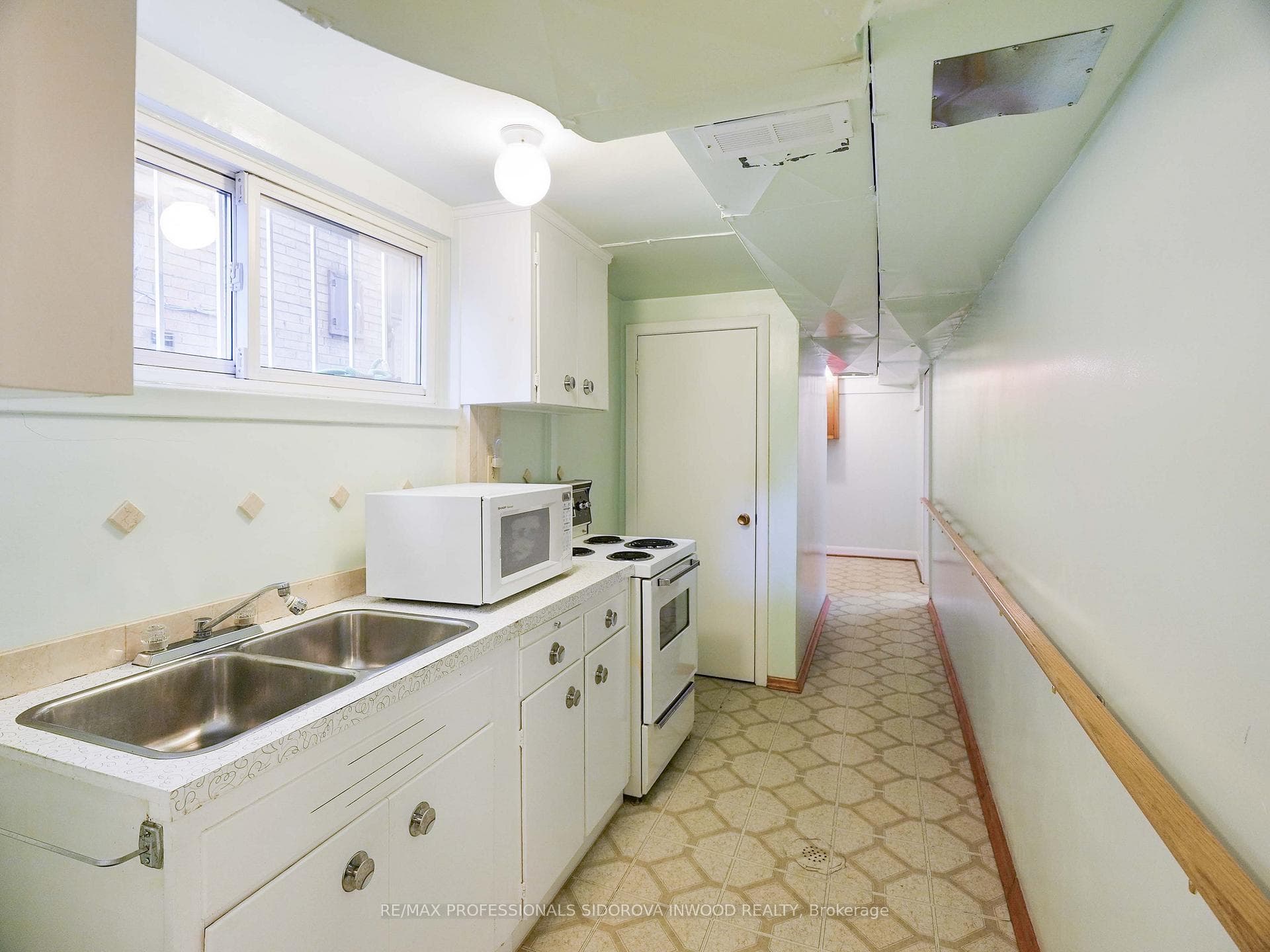 100 Beresford Avenue photo 23