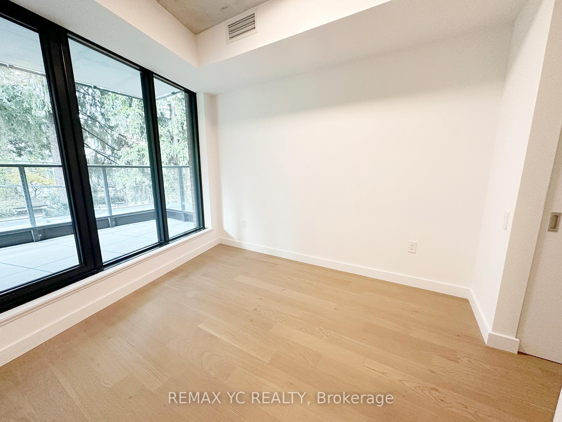 1720 Bayview Avenue Unit 214 photo 10