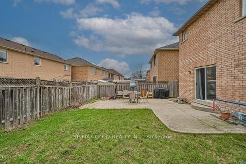 116 Heartleaf Crescent photo 36