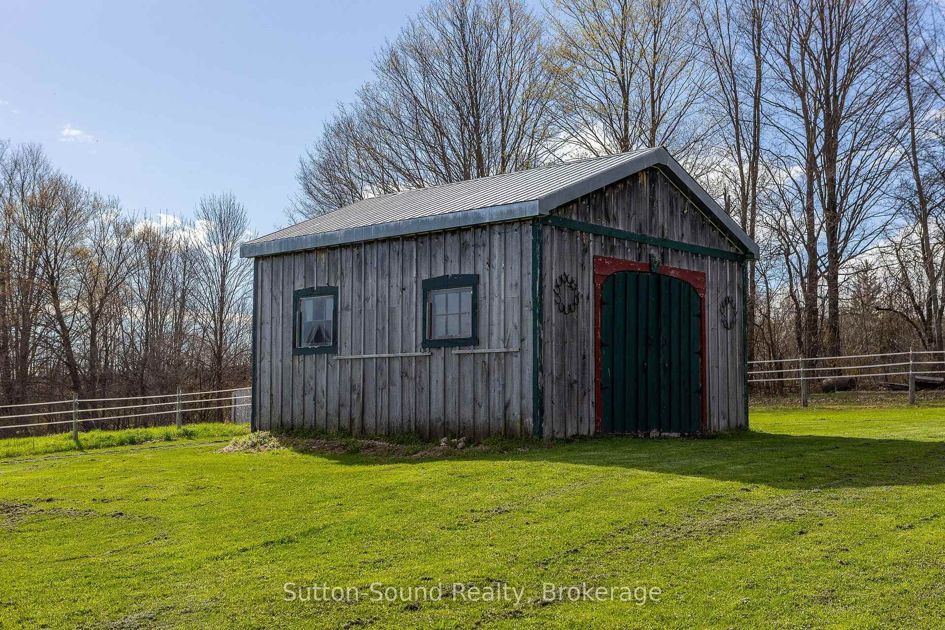 338179 11 Concession photo 40